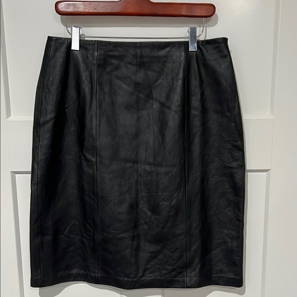 Jaclyn Smith Dresses & Skirts - Vintage Jaclyn Smith Elegant Black Leather Skirt Sz 14